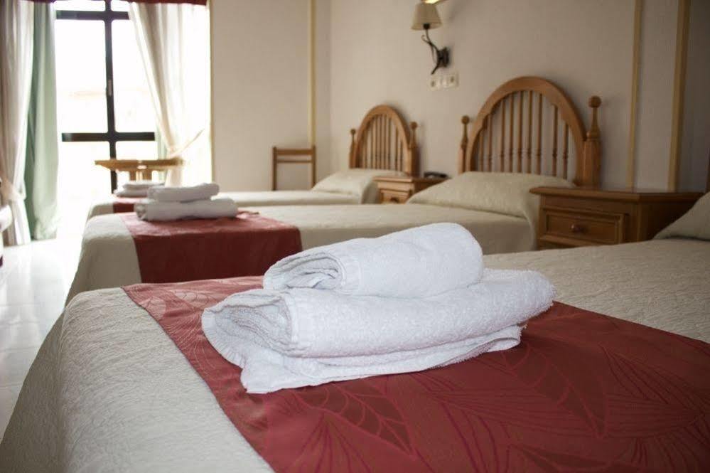 Pension Venecia Pinto Buitenkant foto